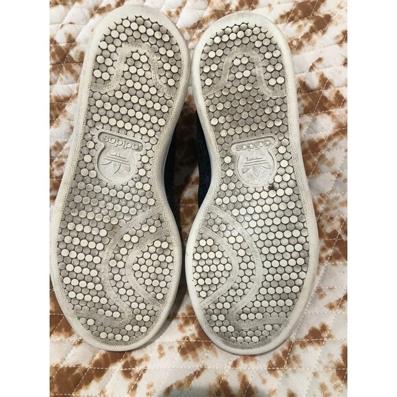 Adidas Women's Stan Smith Black Embossed Sneakers Size 5 - Picture 3 of 11